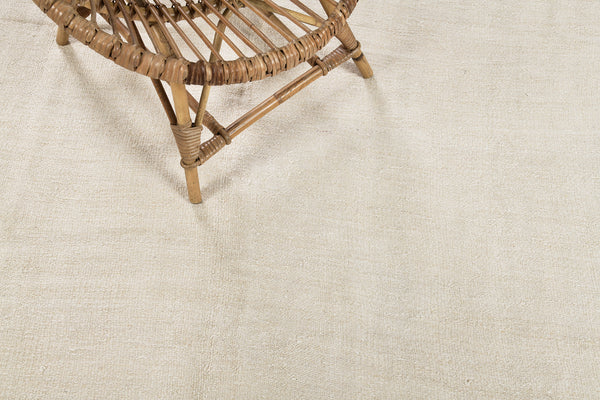 Turkish Tisse Kilim Flat Weave Rug - flat-weave kilim, hand-knotted in Turkey - close-up of weave texture and pile [#31]
