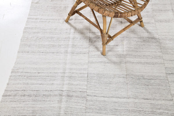 Turkish Tisse Kilim Flat Weave Rug - flat-weave kilim, hand-knotted in Turkey - detailed border and fringe [#24]