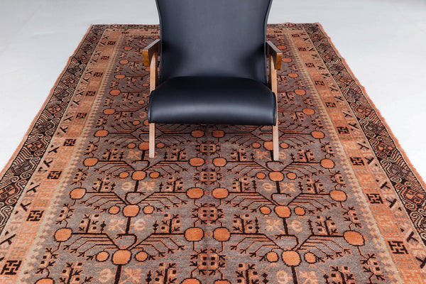 Antique Turkish Khotan Runner - East Turkestan Khotan, hand-knotted in Turkey - close-up of weave texture and pile