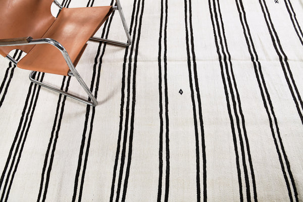Vintage Turkish Duz Kilim - flat-weave kilim, hand-knotted in Turkey - detailed border and fringe [#1]