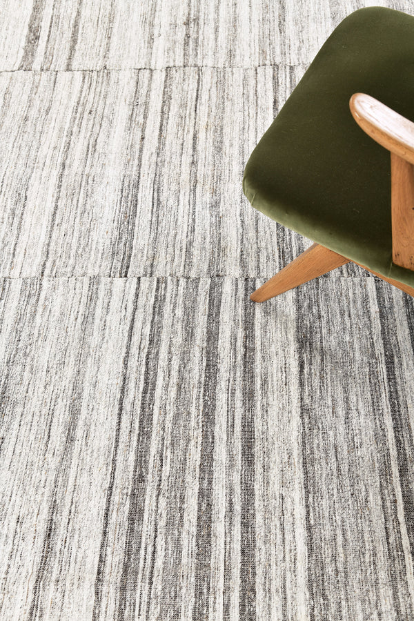 Turkish Tisse Kilim Flat Weave Rug - flat-weave kilim, hand-knotted in Turkey - detailed border and fringe [#13]