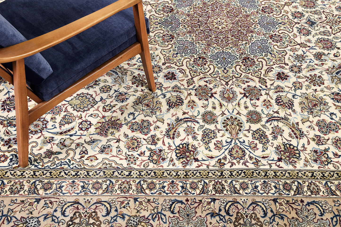 Fine Persian Isfahan Rug Weave by Emadzadeh 26893