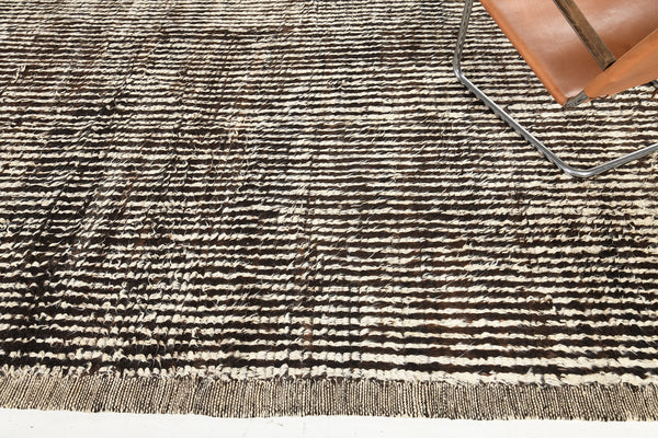 Modern Rug Image 2212 Burle, Haute Bohemian