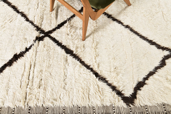 Modern Rug Image 2200 Caju, Atlas Collection
