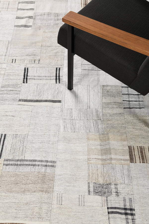 Vintage Turkish Kilim Patchwork - flat-weave kilim, hand-knotted in Turkey - detailed border and fringe [#1]