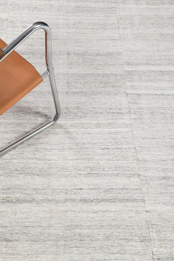 Turkish Tisse Kilim Flat Weave Rug - flat-weave kilim, hand-knotted in Turkey - close-up of weave texture and pile [#9]