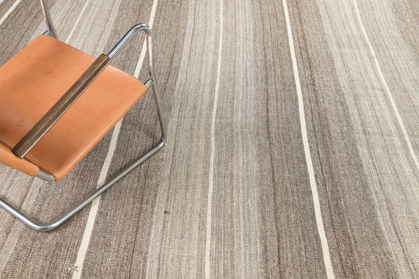 Vintage Anatolian Turkish Flat Weave Kilim - flat-weave kilim, hand-knotted in Turkey - detailed border and fringe [#21]