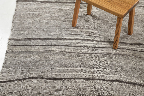 Vintage Anatolian Turkish Flat Weave Kilim - flat-weave kilim, hand-knotted in Turkey - detailed border and fringe [#19]