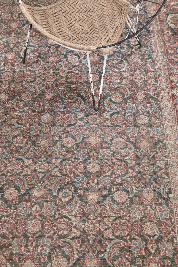 Antique Persian Tabriz 27207 - detailed border and fringe