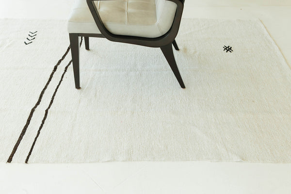 Vintage Turkish Hemp Kilim - flat-weave kilim, hand-knotted in Turkey - close-up of weave texture and pile [#3]