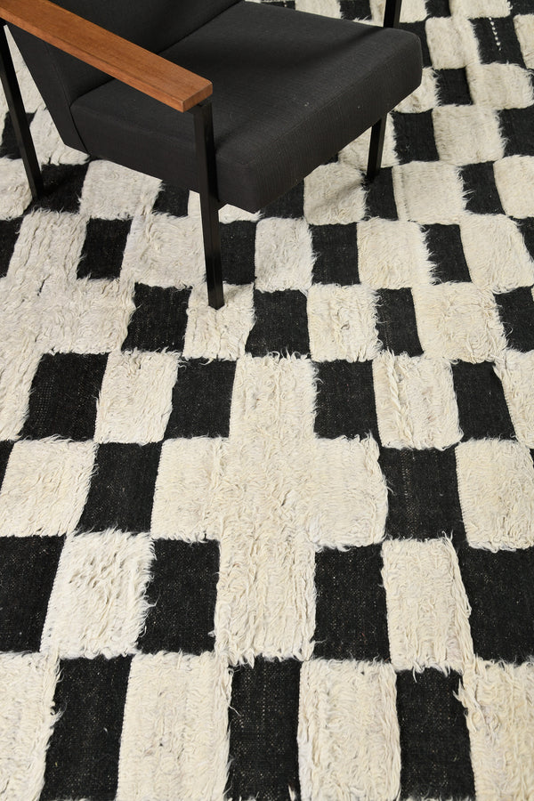Modern Rug Image 10185 Sirocco, Haute Bohemian