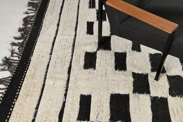 Modern Rug Image 10184 Sirocco, Haute Bohemian