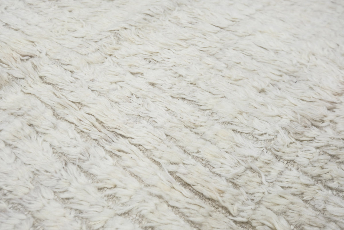 Fohn, Haute Bohemian, Ivory