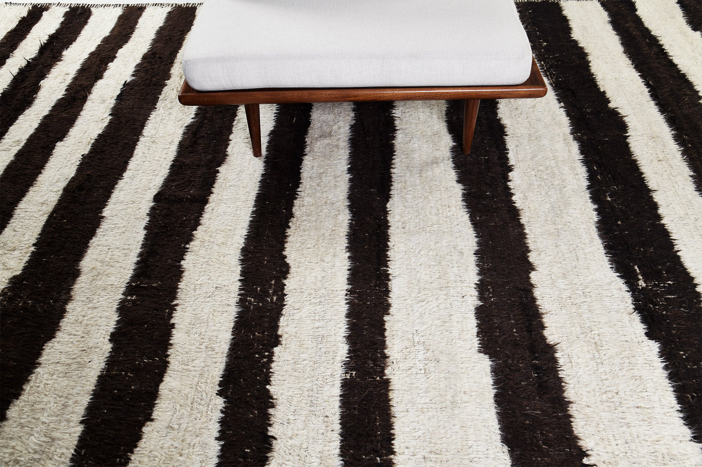 Libeccio, Haute Bohemian, Ivory Brown - close-up of weave texture and pile