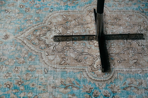 Vintage Tabriz Distressed Rug - close-up of weave texture and pile [#3]
