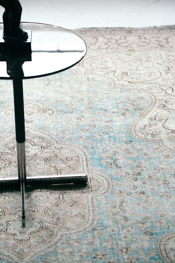 Vintage Tabriz Distressed Rug - detailed border and fringe [#3]