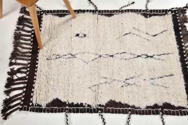 Gilavar, Haute Bohemian, Ivory Brown - close-up of weave texture and pile [#1]