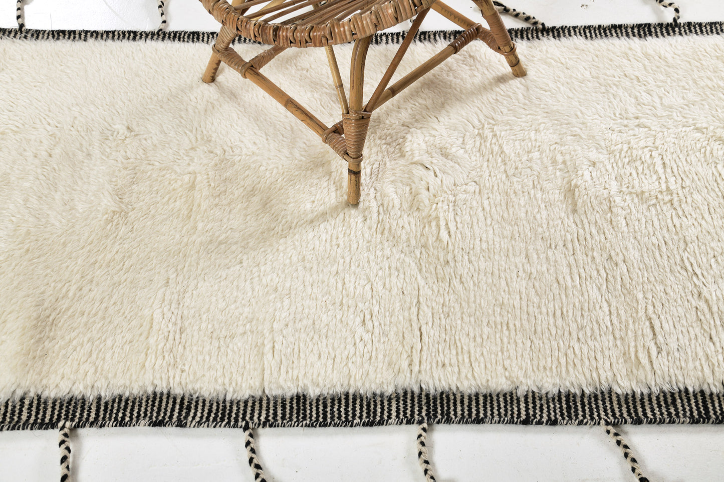 Modern Rug Image 4838 Gregale, Haute Bohemian