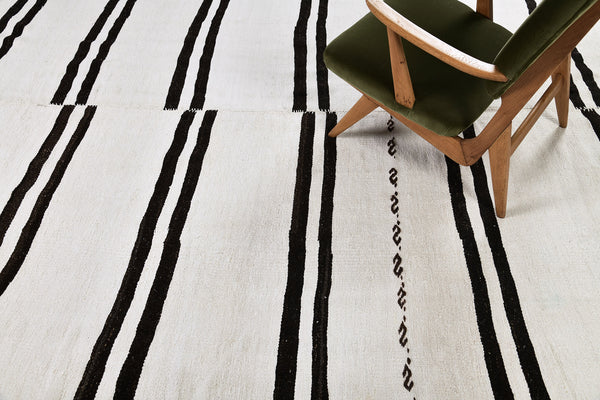 Vintage Anatolian Turkish Flat Weave Kilim - flat-weave kilim, hand-knotted in Turkey - overhead flat lay view [#5]