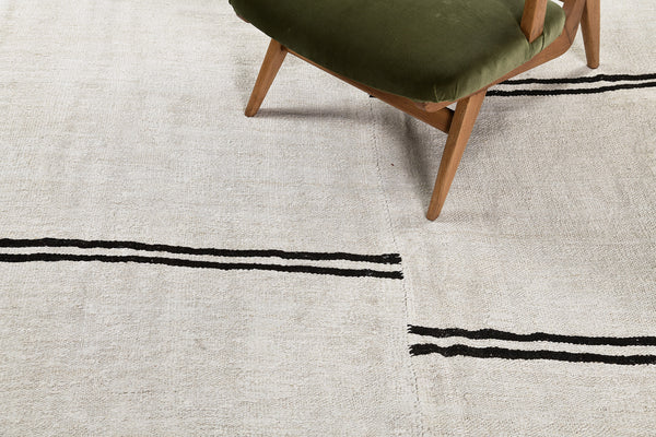 Vintage Anatolian Turkish Flat Weave Kilim - flat-weave kilim, hand-knotted in Turkey - detailed border and fringe [#4]