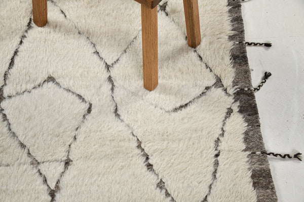 Modern Rug Image 6403 Mago, Atlas Collection