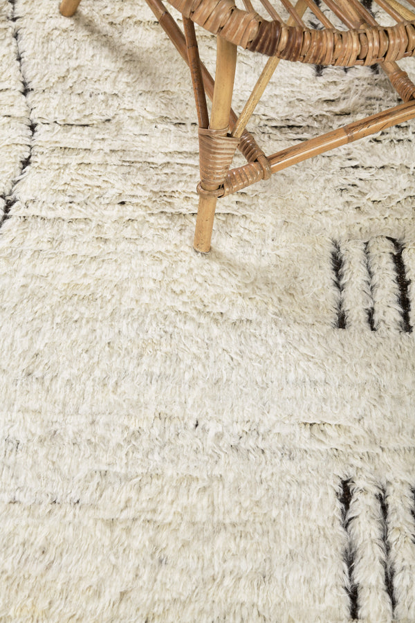 Modern Rug Image 9165 Paszos, Haute Bohemian