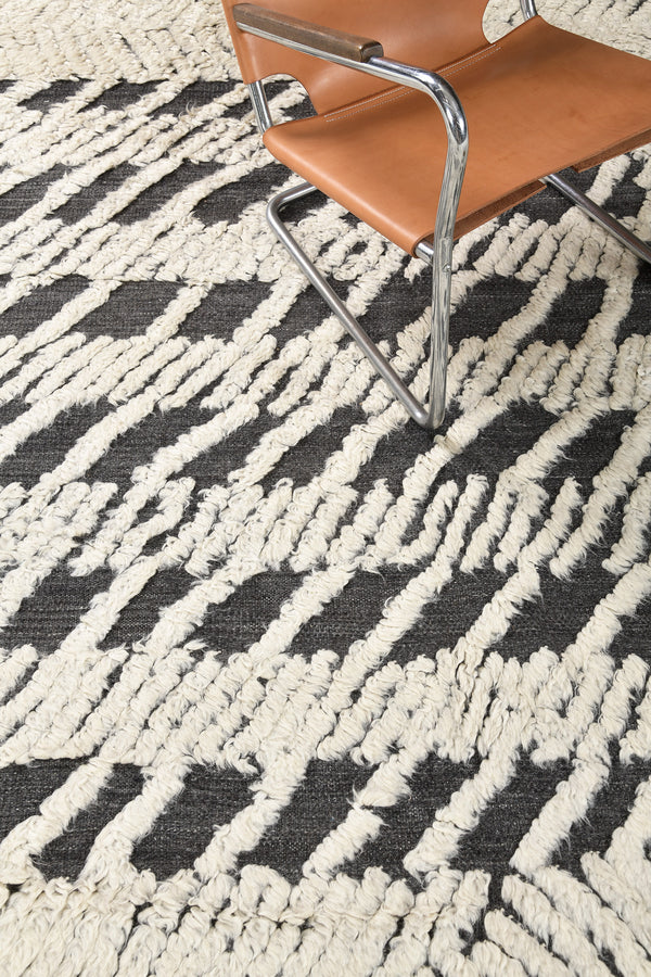 Lido, ZigZigZag Collection - full length showing color variation [#7]