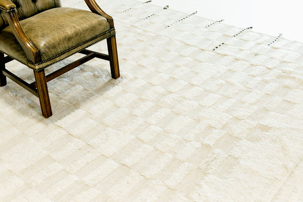 Sirocco, Haute Bohemian, Ivory - styled in room setting