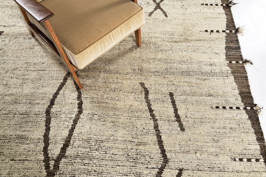 Modern Rug Image 4655 Gilavar, Haute Bohemian, Seasons