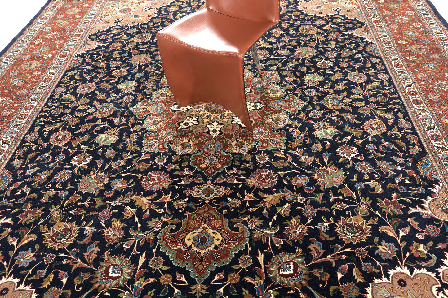 Fine Persian Tabriz Rug 29323