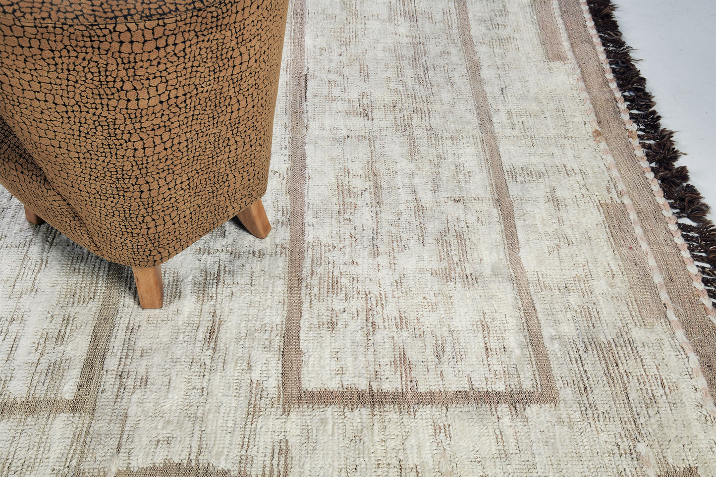 Cierzo, Haute Bohemian, Seasons - detailed border and fringe