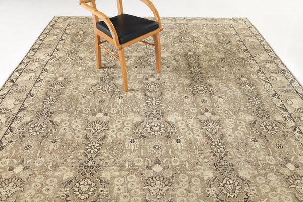 Antique Persian Tabriz 30441 - close-up of weave texture and pile
