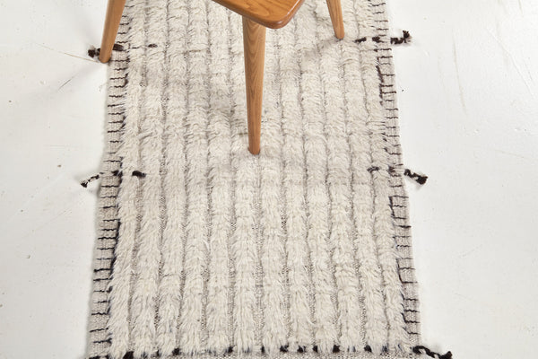 Modern Rug Image 4339 Fohn, Haute Bohemian