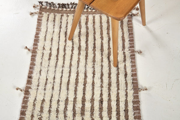 Modern Rug Image 4348 Fohn, Haute Bohemian