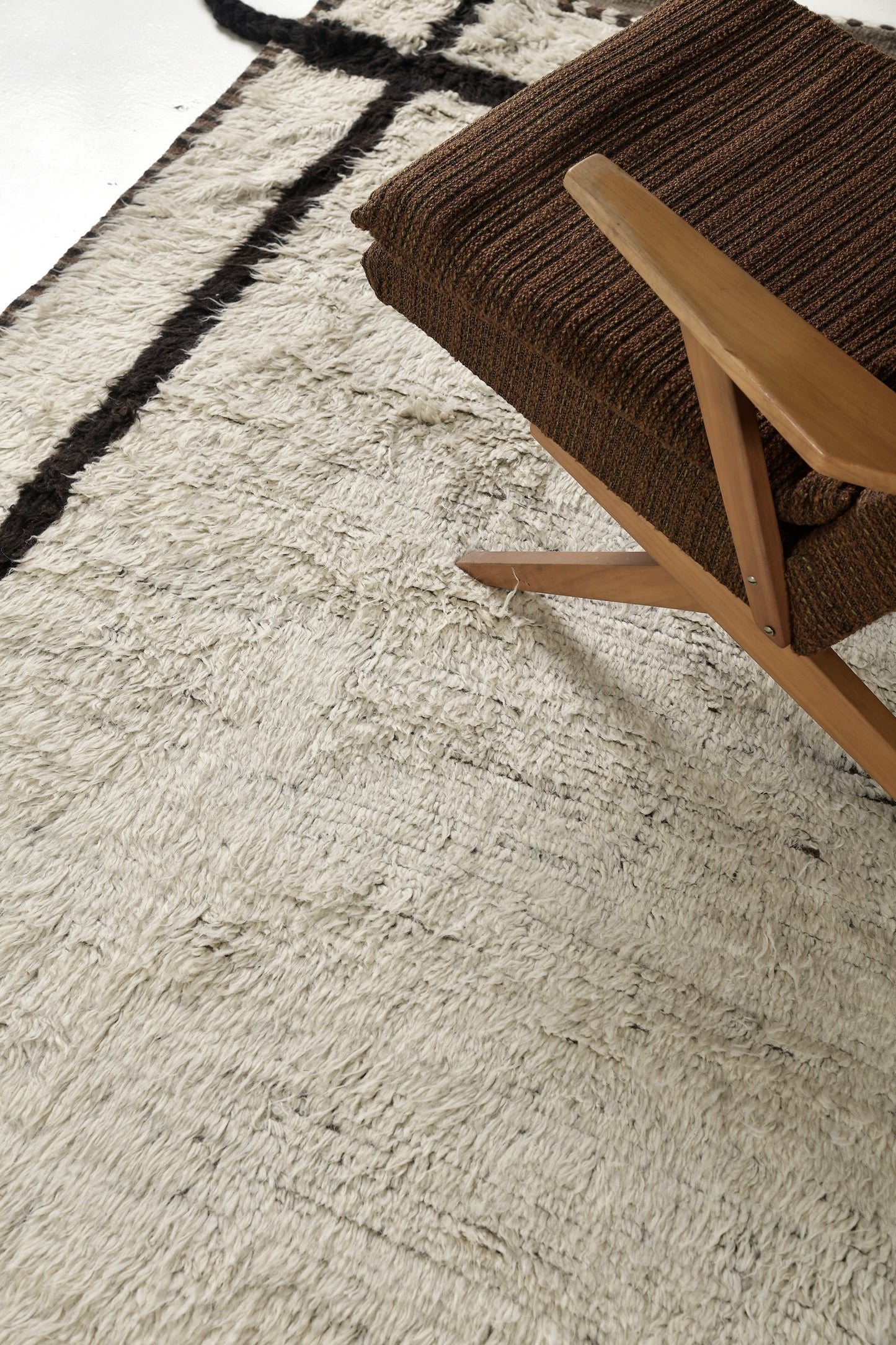 Yarra, Atlas Collection, Ivory Brown