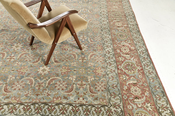Antique Persian Bakhtiari 30788 - close-up of weave texture and pile