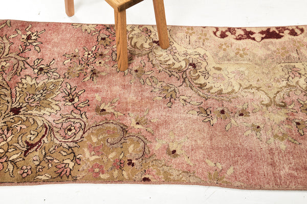 Vintage Turkish Anatolian - hand-knotted in Turkey - detailed border and fringe [#21]