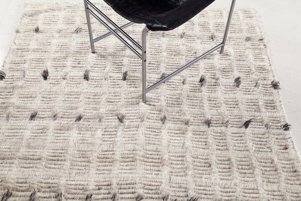 Modern Rug Image 890 Amihan, Sahara Collection
