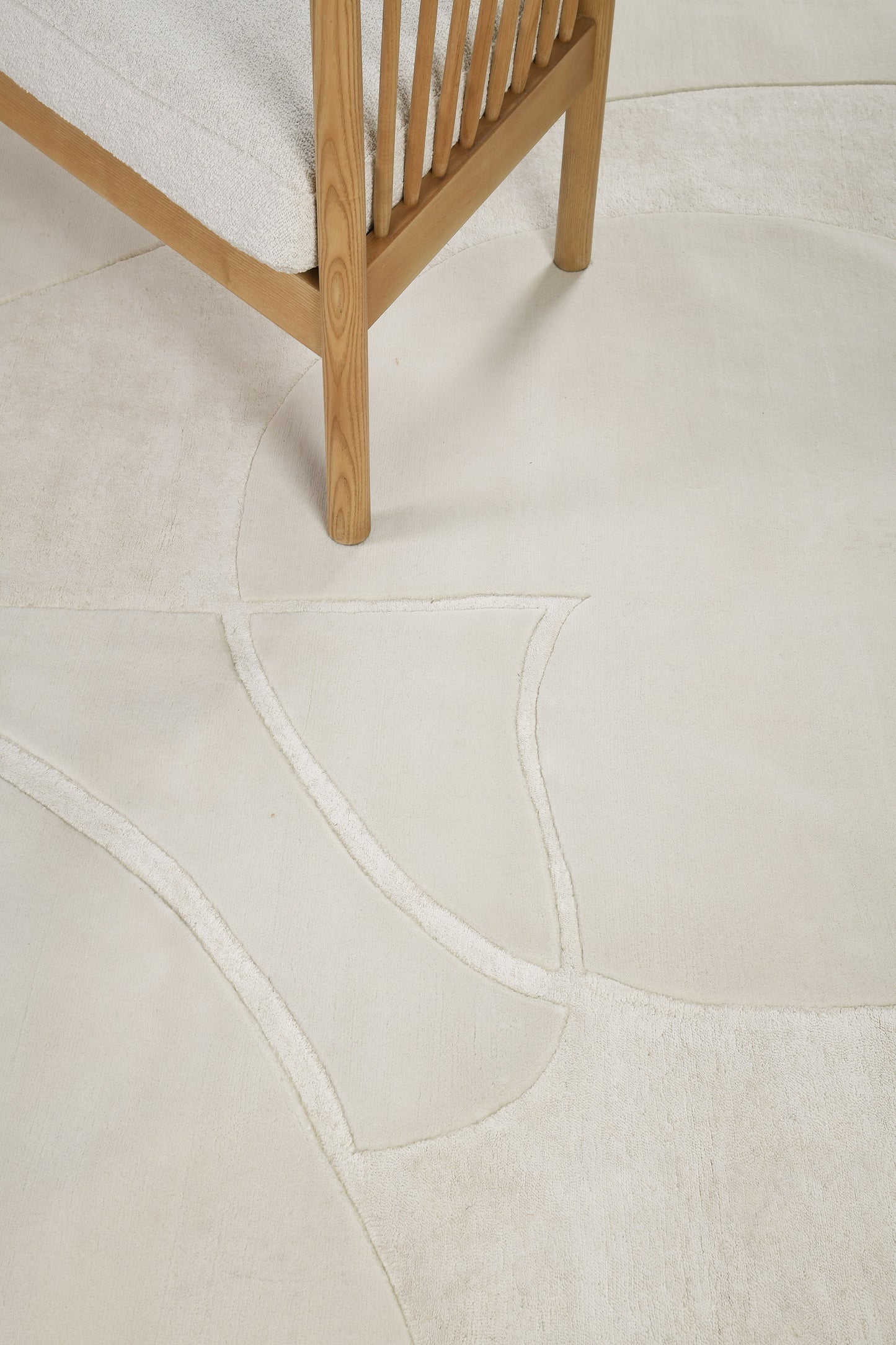 Modern Rug Image 2688 Contour by Claudia Afshar