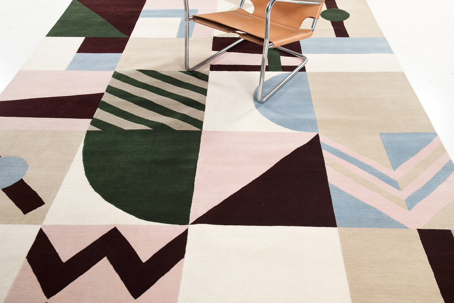 Modern Rug Image 9206 Pazzo, Baci Collection by Citizen Artist