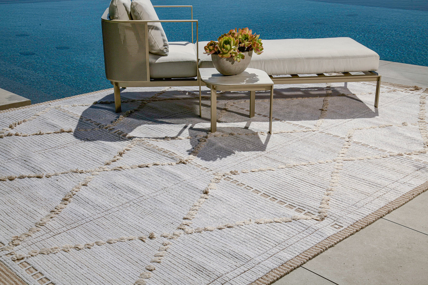 Modern Rug Image 9810 Sangiovese, Nasim Collection