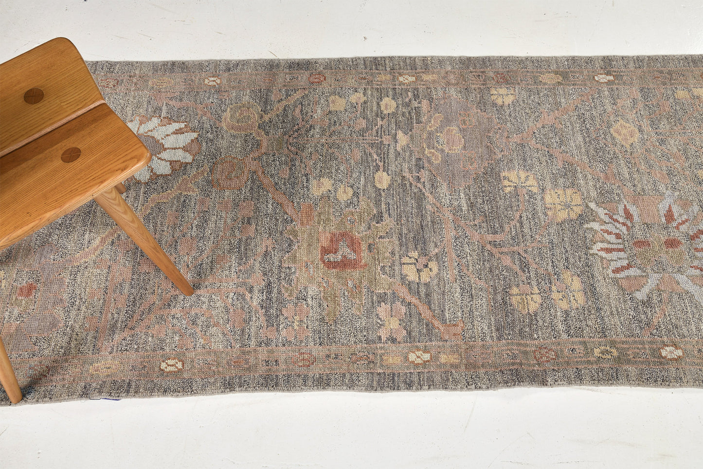 Oushak Runner, Sultanabad Collection