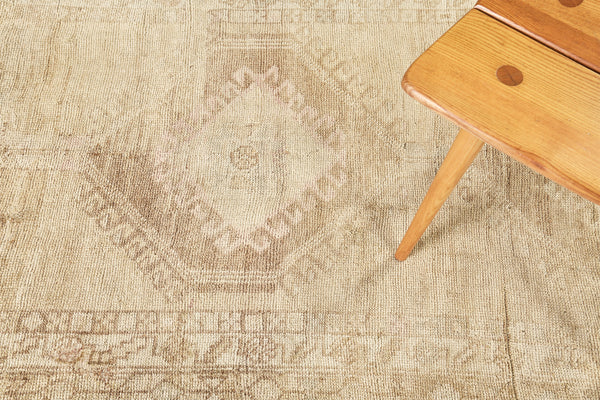 Vintage Turkish Kars Runner - narrow runner, hand-knotted in Turkey - detailed border and fringe [#1]