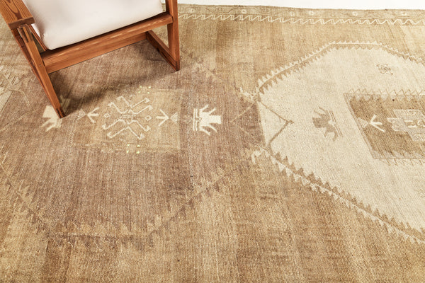 Vintage Turkish Kars Runner - narrow runner, hand-knotted in Turkey - overhead flat lay view [#4]