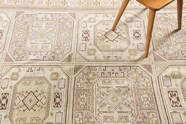 Vintage Turkish Sivas - hand-knotted in Turkey - overhead flat lay view