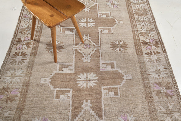 Vintage Turkish Kars Runner - narrow runner, hand-knotted in Turkey - close-up of weave texture and pile [#6]