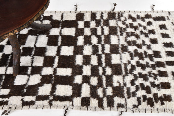 Modern Rug Image 5694 Jugo Runner, Atlas Collection