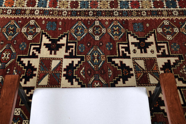 Antique Caucasian Kuba - close-up of weave texture and pile