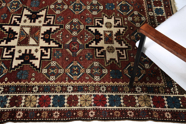 Antique Caucasian Kuba - detailed border and fringe