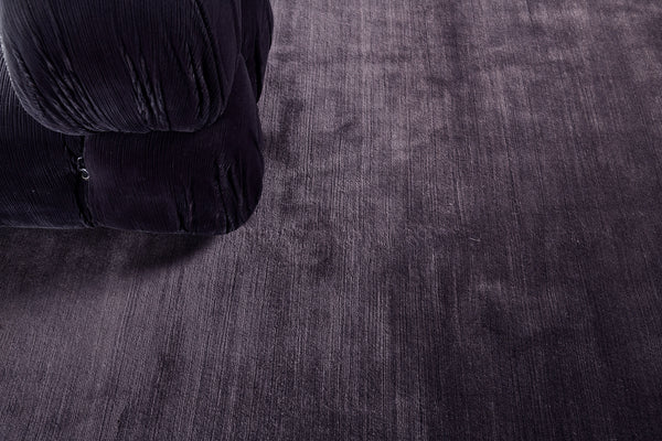 Semi Shaggy Silt, Loam Collection, Black - close-up of weave texture and pile